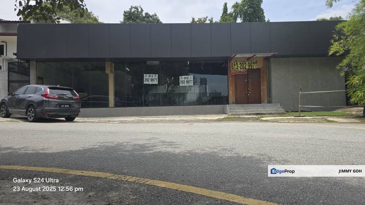 Showroom Beside MRR2 Highway Kuala Ampang (Q5510), Kuala Lumpur, Ampang