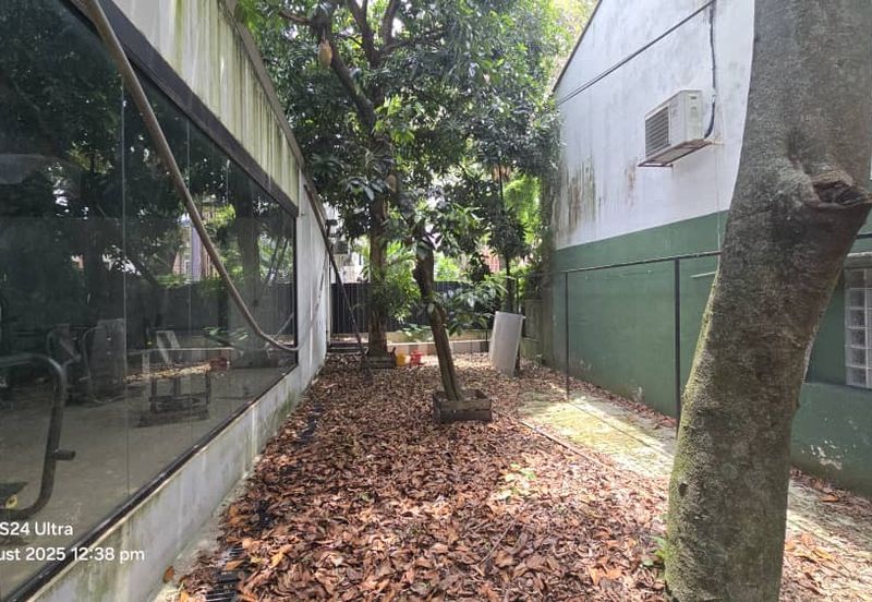 Showroom Beside MRR2 Highway Kuala Ampang (Q5510)