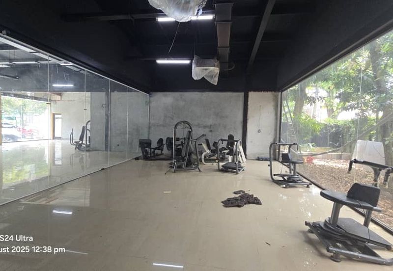 Showroom Beside MRR2 Highway Kuala Ampang (Q5510)