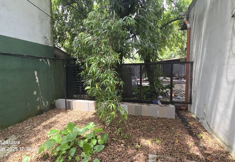 Showroom Beside MRR2 Highway Kuala Ampang (Q5510)