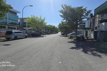 2.5 Storey Semi-D Factory, Signature Industri Park, Semenyih (Q742)