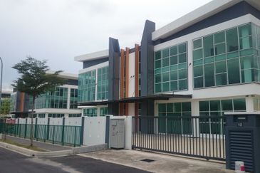 2.5 Storey Semi-D Factory, Signature Industri Park, Semenyih (Q742)