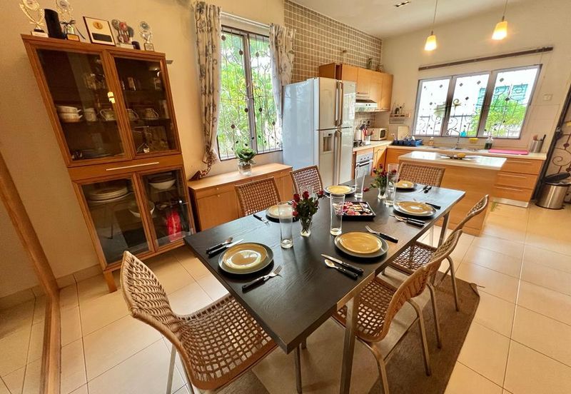 D'Anjung Teluk Pulai