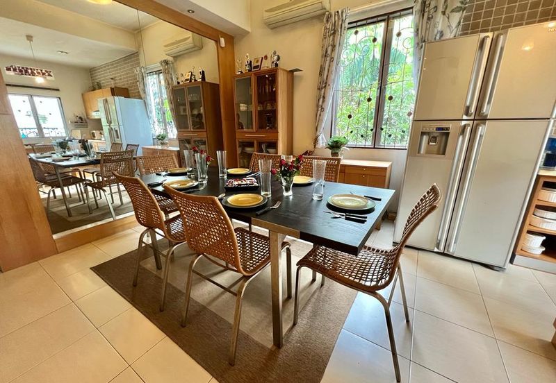 D'Anjung Teluk Pulai