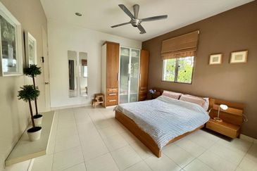 D'Anjung Teluk Pulai