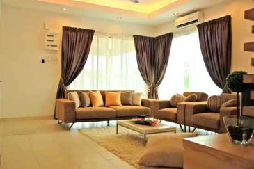 D'Anjung Teluk Pulai