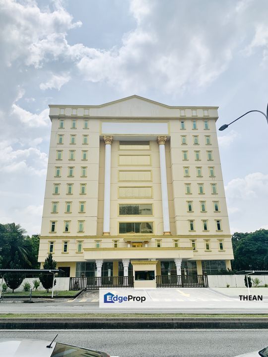 Prime Multi Storey Commercial Building With Car Park In Taipan USJ Subang Jaya, Selangor, Subang Jaya