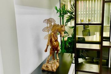 Leisure Commerce Square