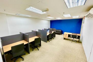 Leisure Commerce Square