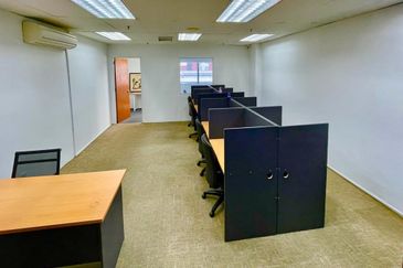 Leisure Commerce Square