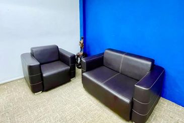 Leisure Commerce Square