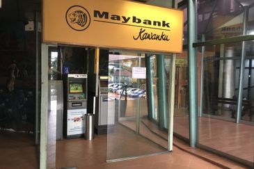 Leisure Commerce Square