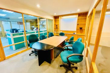 Leisure Commerce Square