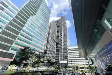 Leisure Commerce Square