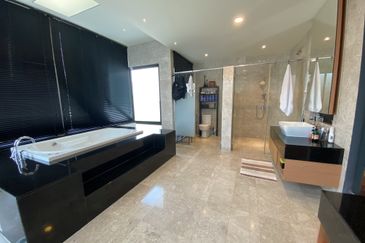 Duta Villa, Setia Alam