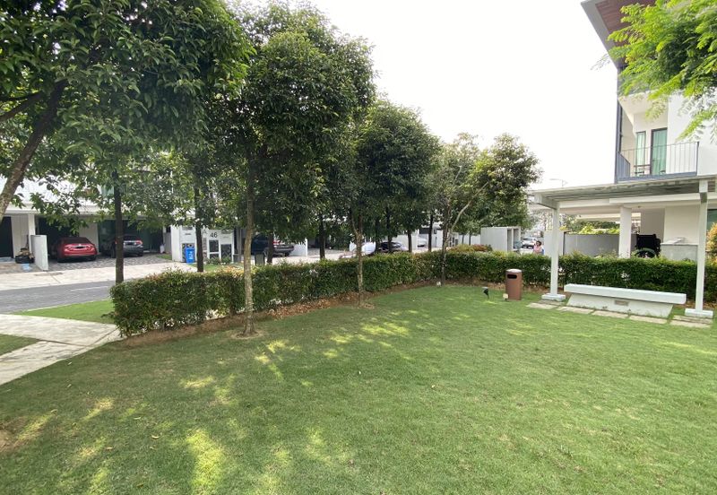 Duta Villa, Setia Alam