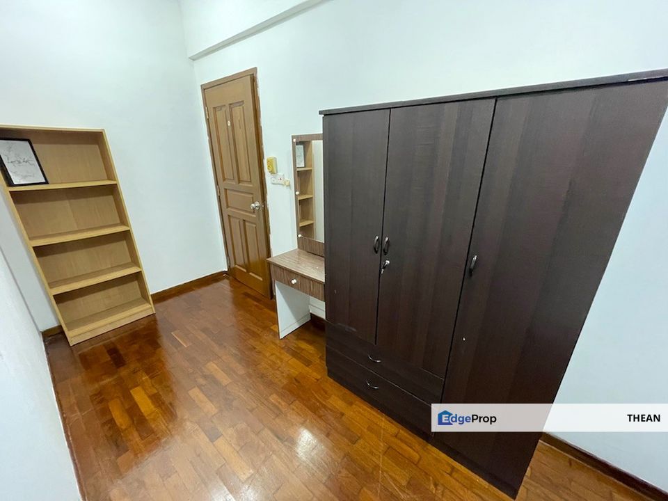 Cozy Furnished Private Room For Student And Working Professional In Cyberjaya, Selangor, Cyberjaya