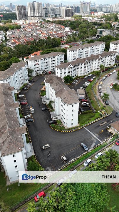 Peaceful 1st floor walk up apartment Subang Jaya, Selangor, Subang Jaya