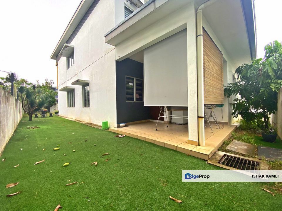 Cahaya SPK, Seksyen U9, Shah Alam Double Storey Terrace House for Sale End lot Extra land, Selangor, Shah Alam