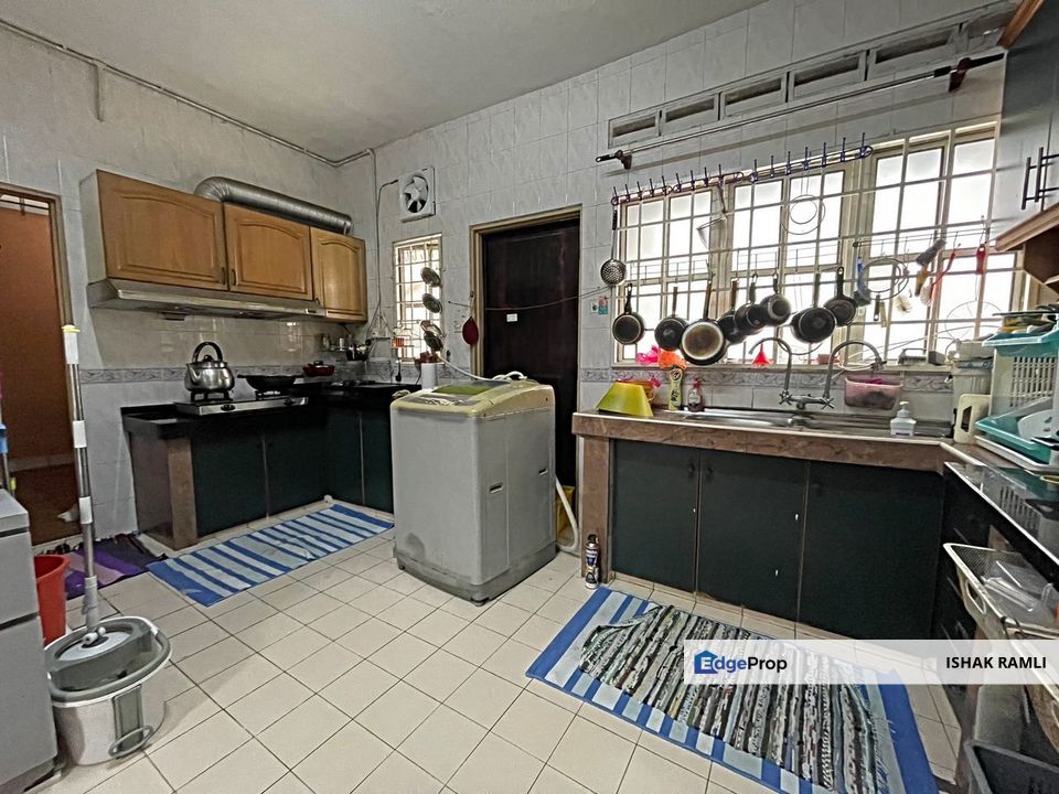 Double Storey Terrace House Jalan Cecawi, Seksyen 9, Kota Damansara (HUGE SIZE 24X99 SQFT and FACING OPEN), Selangor, Kota Damansara