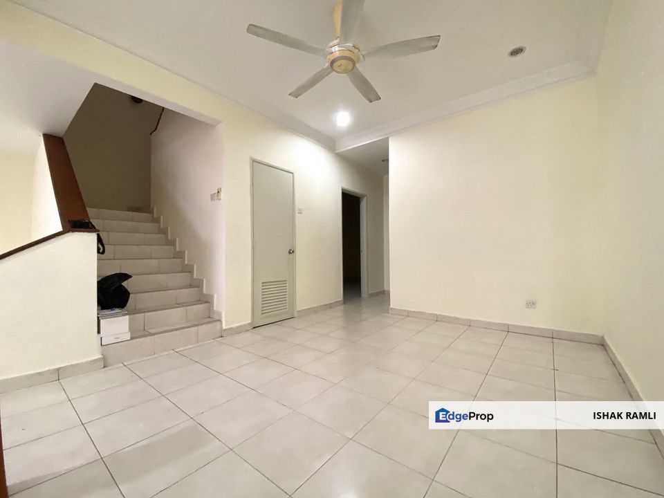 Double Storey Terrace House Alam Budiman, Shah Alam (flexible Booking), Selangor, Shah Alam