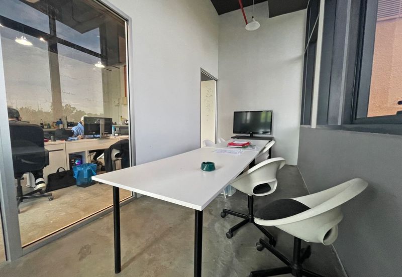 Radia Retail, Seksyen U8