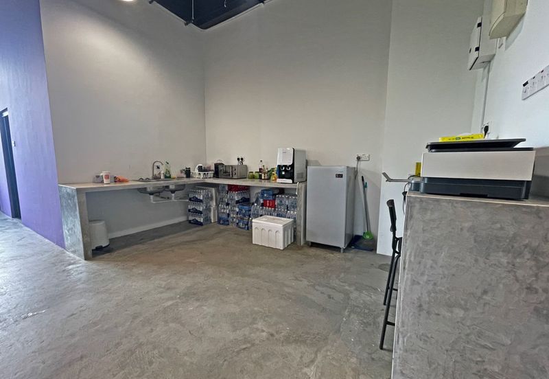 Radia Retail, Seksyen U8