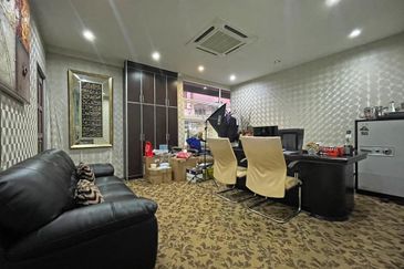 Laman Seri Business Park