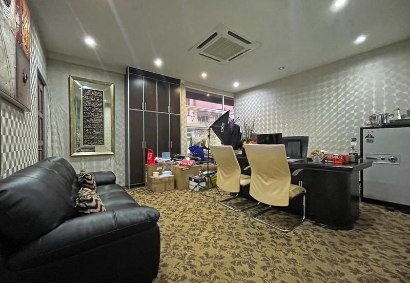 Laman Seri Business Park