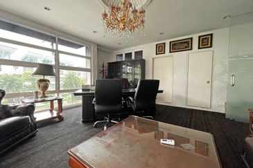 Laman Seri Business Park