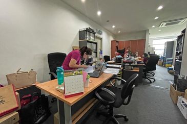 Laman Seri Business Park