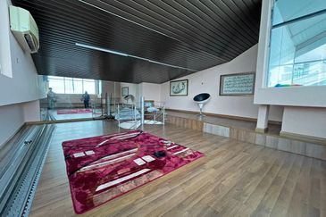 Laman Seri Business Park