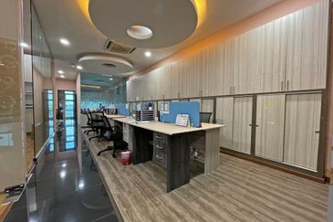 Laman Seri Business Park