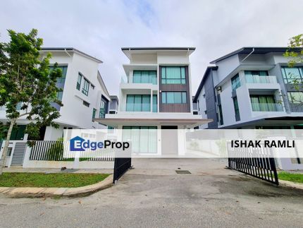 3 Storey Bungalow House One Alam Jaya Residence, Puncak Alam (GATED and GUARDED AREA), Selangor, Bandar Puncak Alam