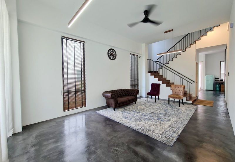 Persiaran Puncak Alam 1 