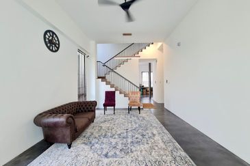 Persiaran Puncak Alam 1 