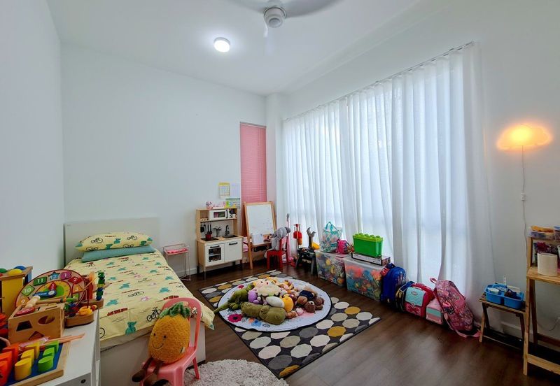 Persiaran Puncak Alam 1 