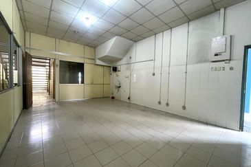1.5 Storey Terrace factory Hicom Glenmarie Industrial Park for rent