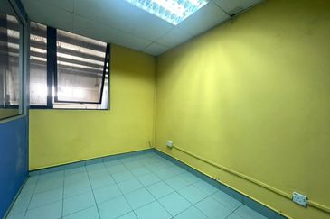 1.5 Storey Terrace factory Hicom Glenmarie Industrial Park for rent