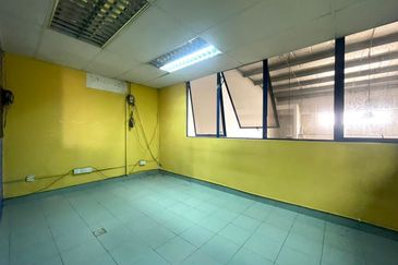 1.5 Storey Terrace factory Hicom Glenmarie Industrial Park for rent