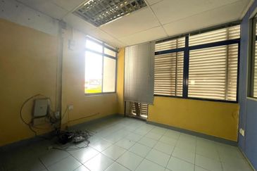 1.5 Storey Terrace factory Hicom Glenmarie Industrial Park for rent