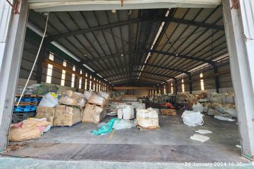 3 Storey Office cum Detached Factory at Jln. Sg. Puloh, Off Jalan Kapar for rent