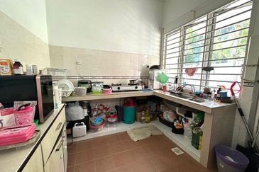 Ariza Garden Villa @ Taman Raintree