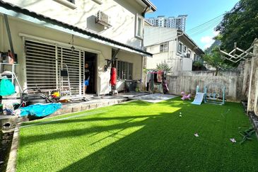 Ariza Garden Villa @ Taman Raintree