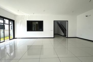 Hevea Elmina Gardens