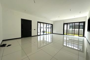 Hevea Elmina Gardens