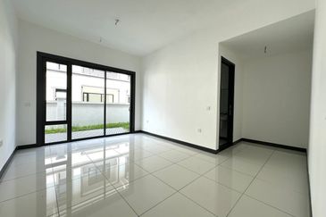 Hevea Elmina Gardens