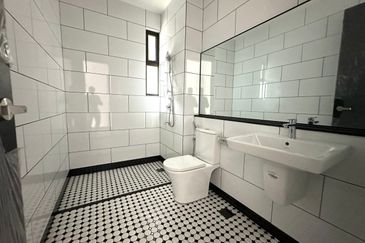 Hevea Elmina Gardens