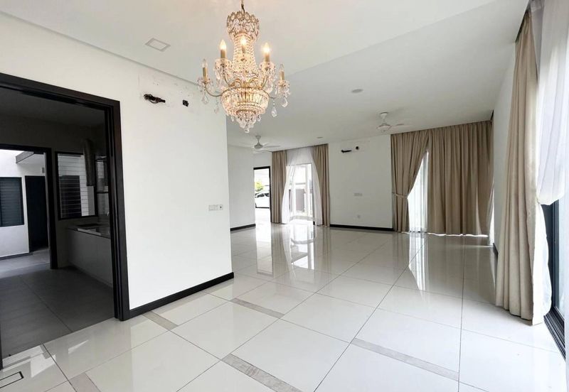 Tiana Elmina Gardens