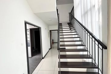 Tiana Elmina Gardens